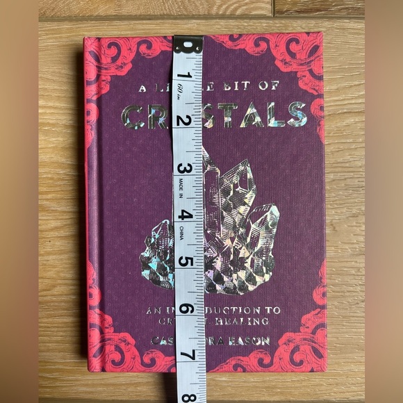 A Little Bit Of Crystals An Introduction To Crystal Healing by Cassandra Eason - Picture 13 of 14